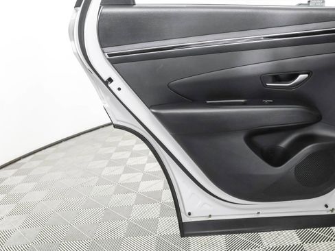 Used 2023 Hyundai Tucson SE image 37