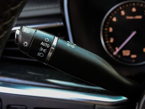 Used 2021 Cadillac XT5 Premium Luxury image 26