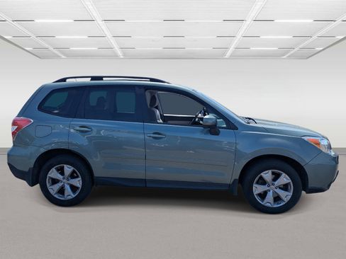 Used 2015 Subaru Forester 2.5i Premium AWD/4WD image 6