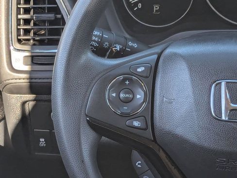 Used 2017 Honda HR-V EX image 17