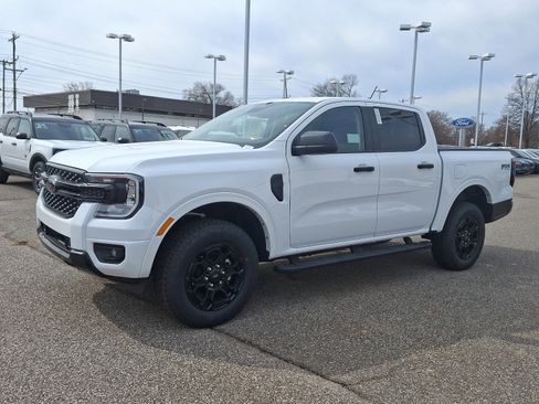 New 2025 Ford Ranger XLT w/ Equipment Group 301A High AWD/4WD image 10