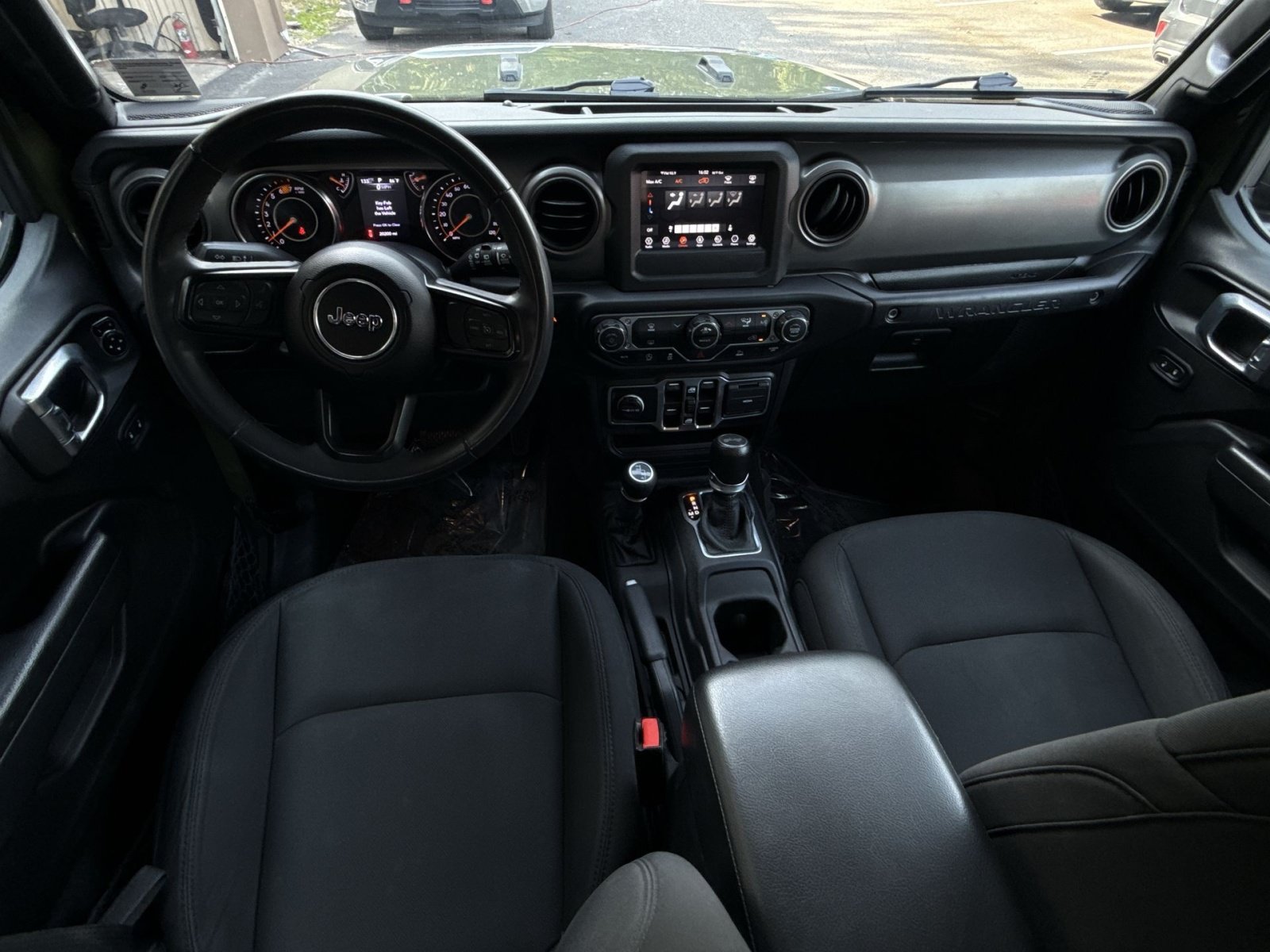 Used 2023 Jeep Wrangler Unlimited Sport AWD/4WD image 21