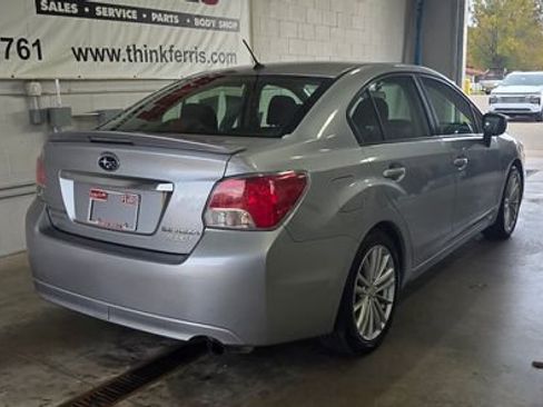 Used 2012 Subaru Impreza 2.0i Premium image 5