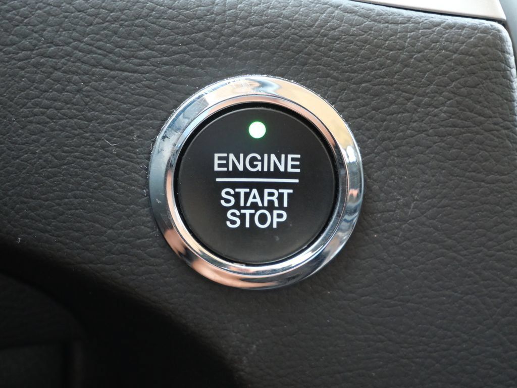 Used 2024 Ford Edge SEL AWD/4WD image 29