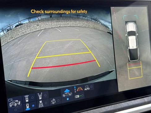 Used 2025 Toyota Tacoma Limited image 23