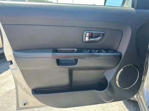 Used 2011 Kia Soul + FWD image 12