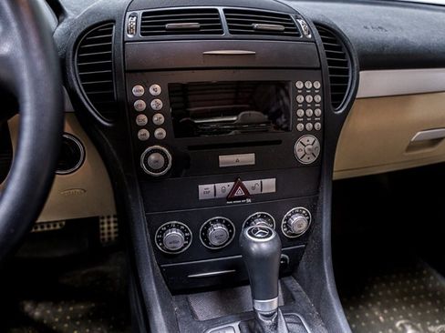 Used 2005 Mercedes-Benz SLK 350 image 13