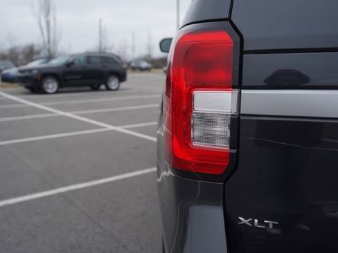Used 2023 Ford Expedition XLT image 39