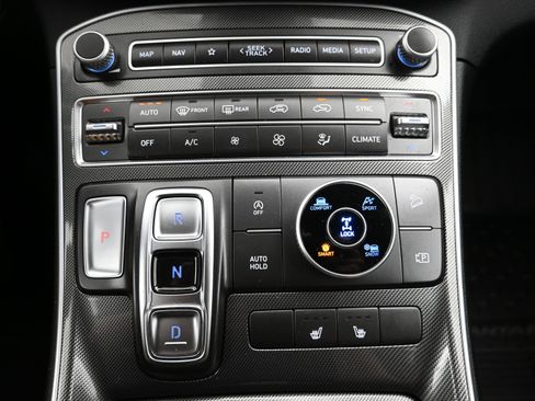 Used 2023 Hyundai Santa Fe SEL image 17