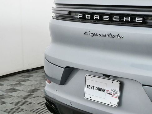Certified 2024 Porsche Cayenne Turbo AWD/4WD image 37