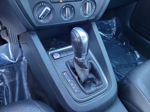 Used 2017 Volkswagen Jetta SE image 23