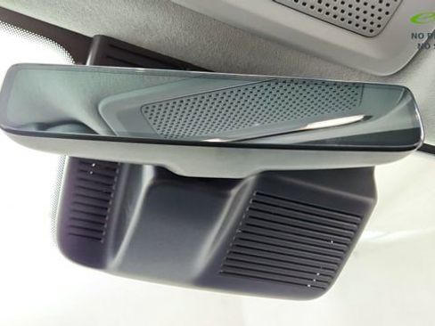 Used 2025 Rivian R1T Premium AWD/4WD image 52