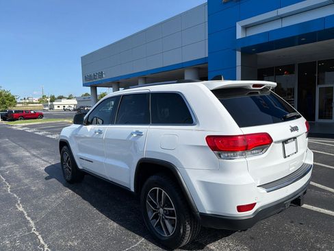 Used 2017 Jeep Grand Cherokee Limited w/ Trailer Tow Group IV RWD image 3