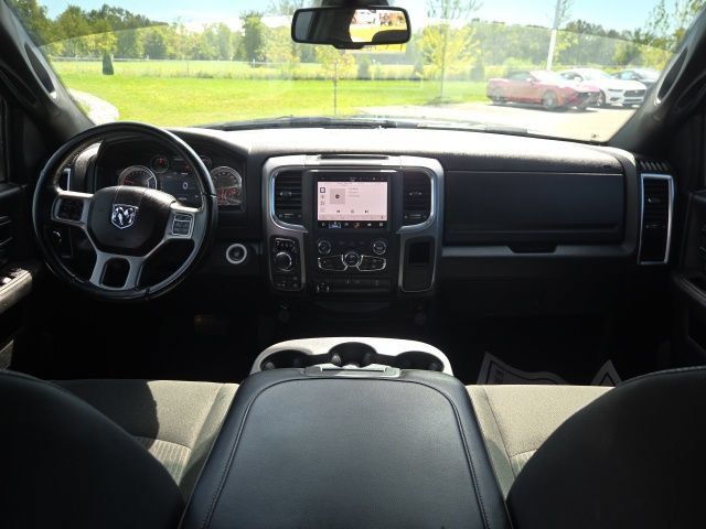 Used 2022 RAM 1500 Warlock AWD/4WD image 16