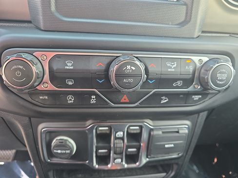 Used 2021 Jeep Wrangler Unlimited Sport AWD/4WD image 20