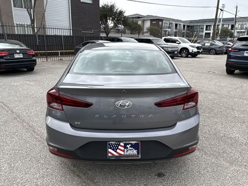 Used 2019 Hyundai Elantra SE w/ Cargo Package image 13