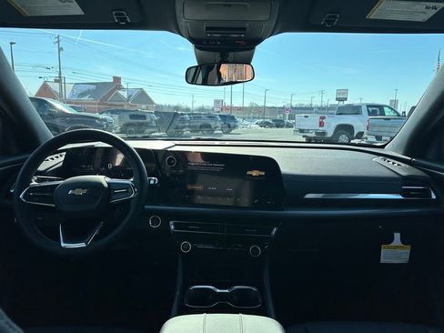 New 2026 Chevrolet Traverse LT w/ Sun and Wheel Package image 10