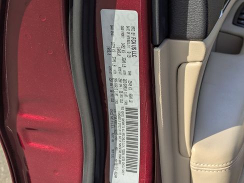 Used 2020 Jeep Grand Cherokee Limited w/ Trailer Tow Group IV image 29