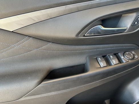 Certified 2025 Buick Envista Sport Touring FWD image 11