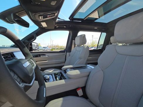 New 2026 Jeep Grand Wagoneer 4WD image 23
