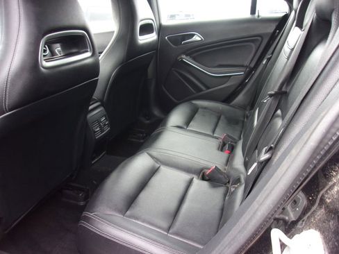 Used 2018 Mercedes-Benz CLA 250 CLA250 4MATIC image 7