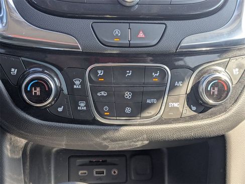 Used 2024 Chevrolet Equinox Premier image 20