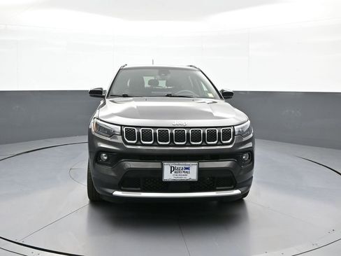 Used 2023 Jeep Compass Limited AWD/4WD image 2