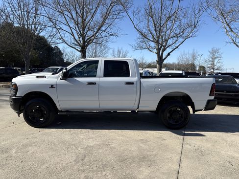 New 2026 RAM 3500 Tradesman AWD/4WD image 4