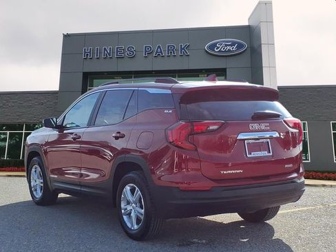 Used 2021 GMC Terrain SLE w/ Driver Convenience Package image 5