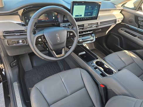 New 2026 Lincoln Corsair Premiere image 16