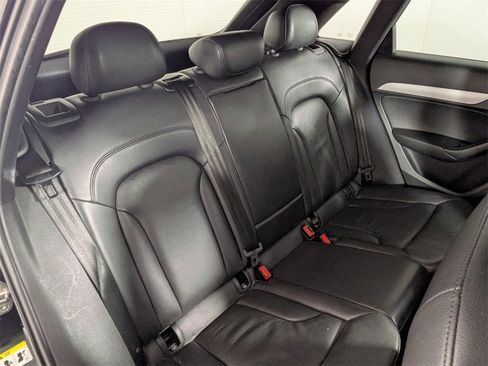 Used 2018 Audi Q3 2.0T Premium image 28