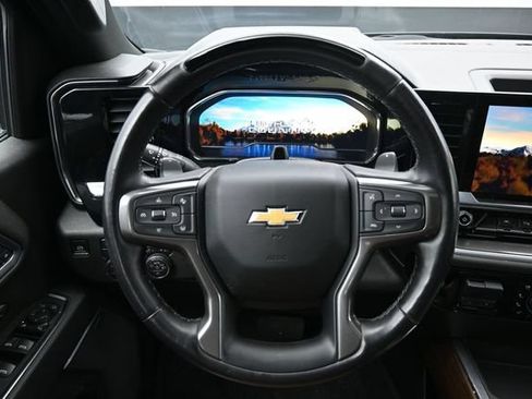 Used 2025 Chevrolet Silverado 1500 High Country AWD/4WD image 19