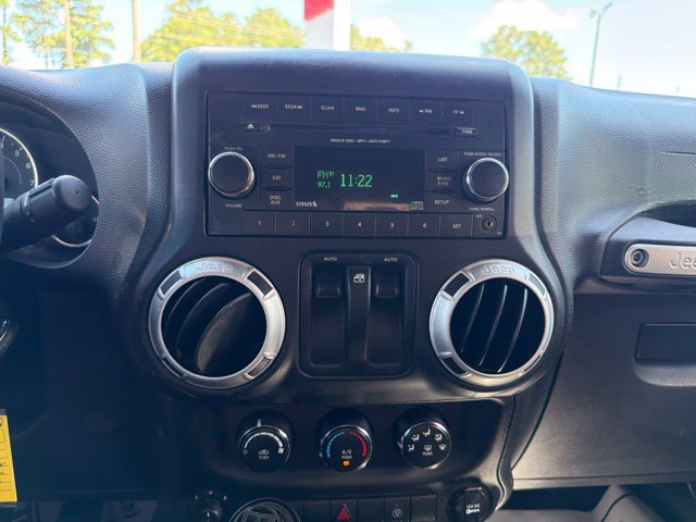 Used 2014 Jeep Wrangler Rubicon w/ Power Convenience Group AWD/4WD image 23