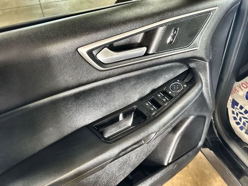 Used 2019 Ford Edge SEL w/ Equipment Group 201A FWD image 14
