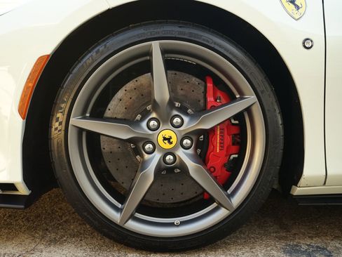 Used 2022 Ferrari F8 Tributo image 30
