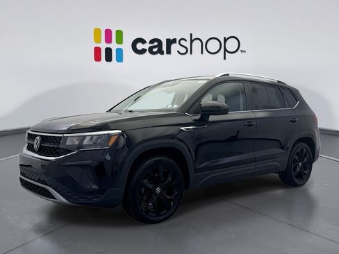 Used 2023 Volkswagen Taos SE w/ Panoramic Sunroof Package AWD/4WD image 1