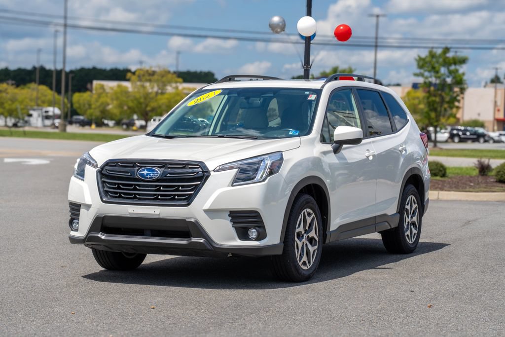 Used 2024 Subaru Forester Premium AWD/4WD image 3