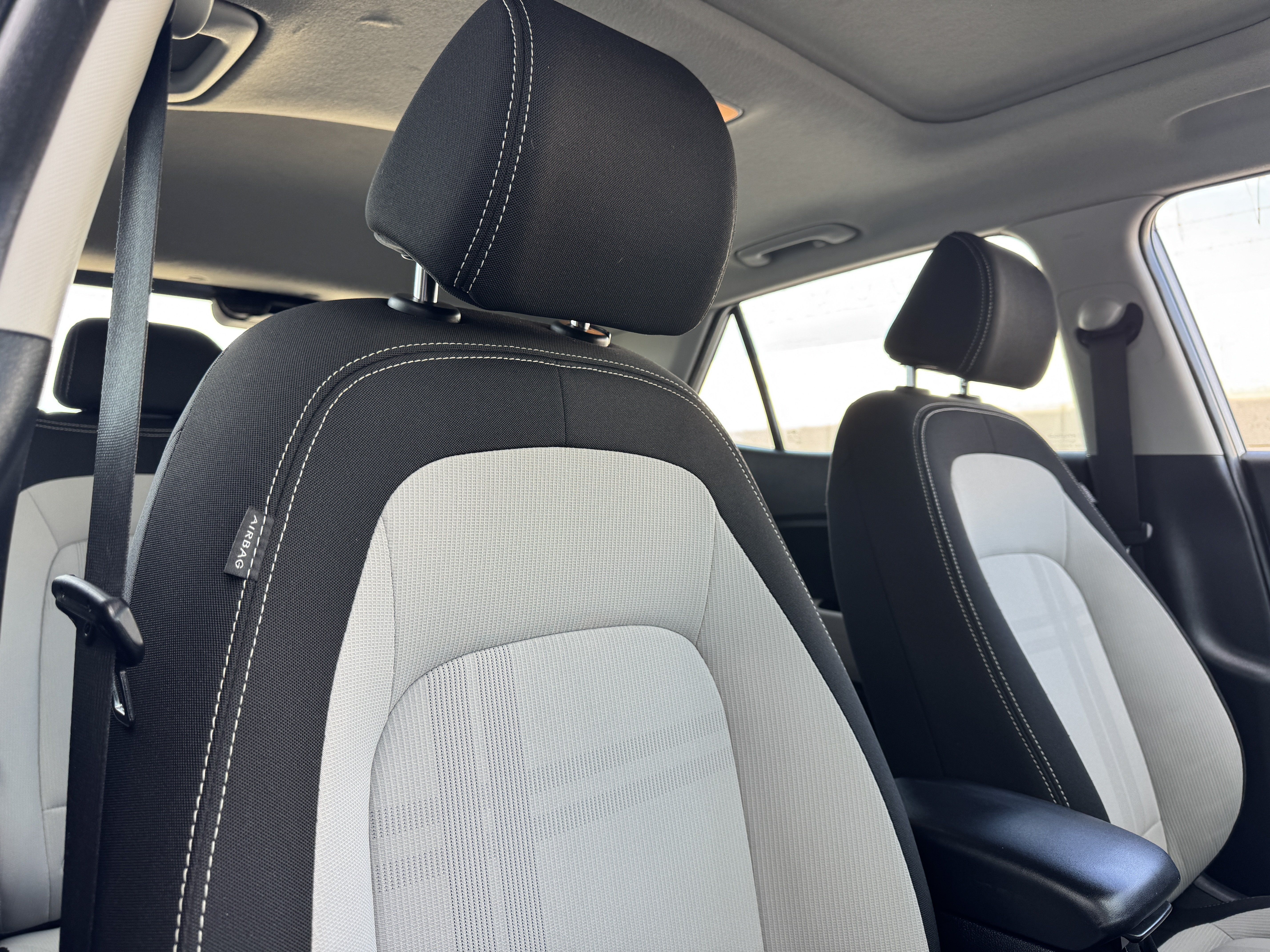 Used 2023 Hyundai Venue SEL FWD image 21