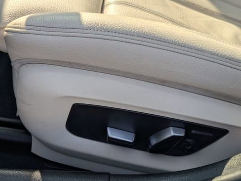 Used 2019 BMW 540i xDrive w/ Convenience Package image 26