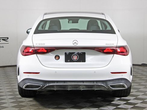 Certified 2025 Mercedes-Benz E 350 4MATIC Sedan image 4