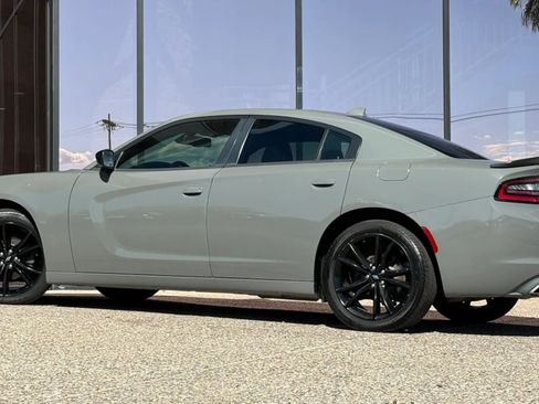 Used 2017 Dodge Charger SXT w/ Blacktop Package RWD image 6