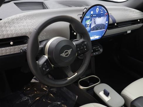 Used 2025 MINI Cooper S FWD image 6