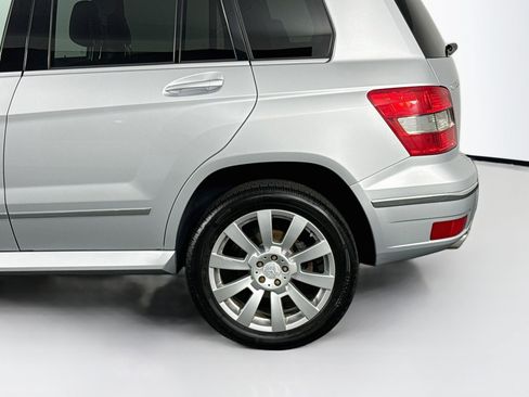 Used 2010 Mercedes-Benz GLK 350 4MATIC image 40