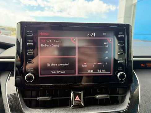 Used 2020 Toyota Corolla LE FWD image 18