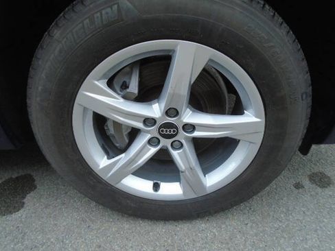 Used 2023 Audi Q5 2.0T Premium w/ Convenience Package AWD/4WD image 15