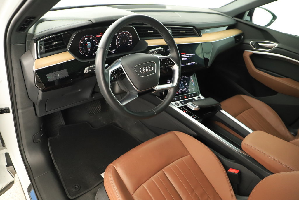 Certified 2024 Audi Q8 e-tron Premium AWD/4WD image 15