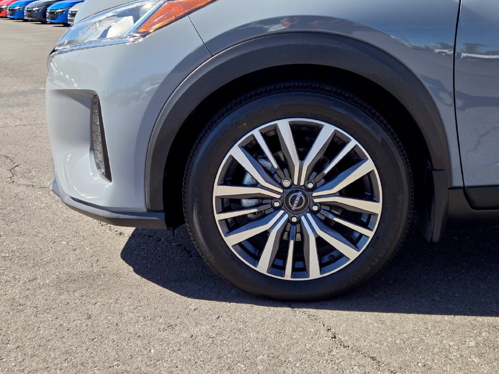 Certified 2024 Nissan Kicks SV FWD image 9