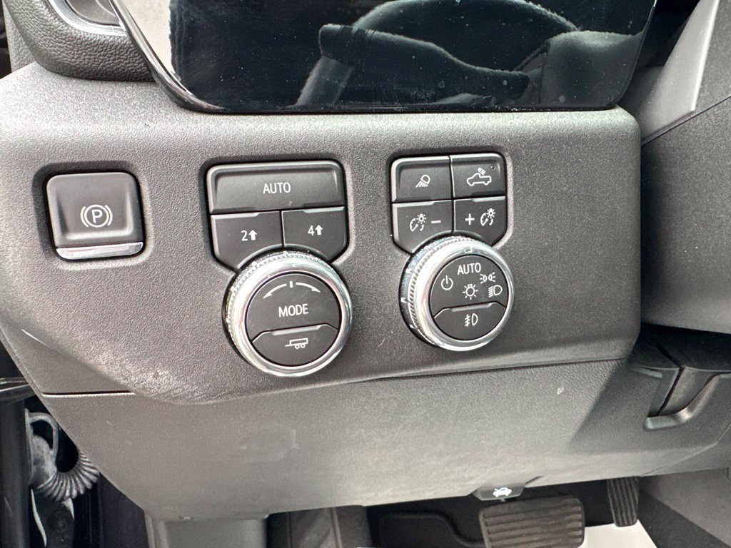 Used 2026 GMC Sierra 1500 SLT AWD/4WD image 17