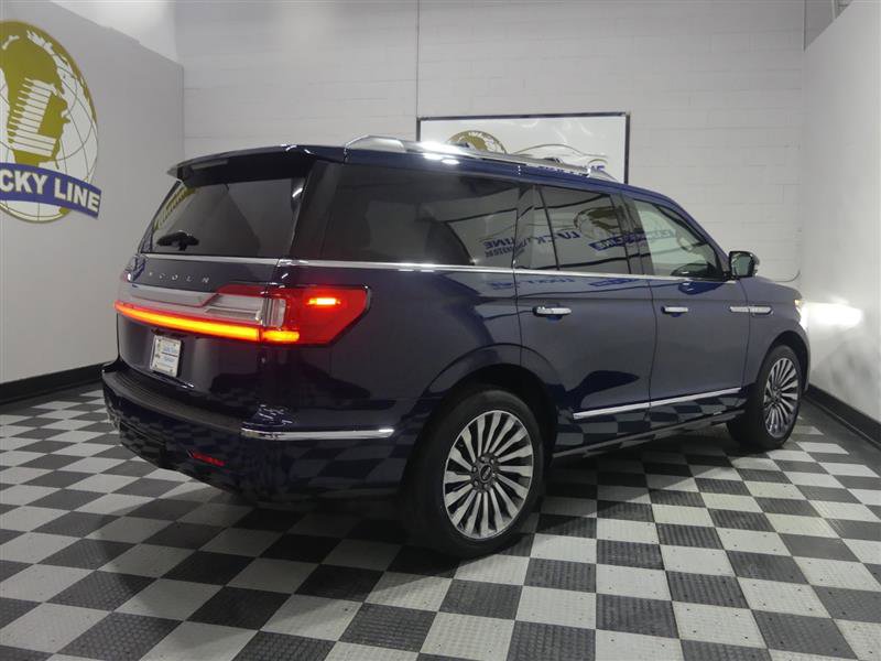 Used 2018 Lincoln Navigator Reserve w/ Technology Package AWD/4WD image 10