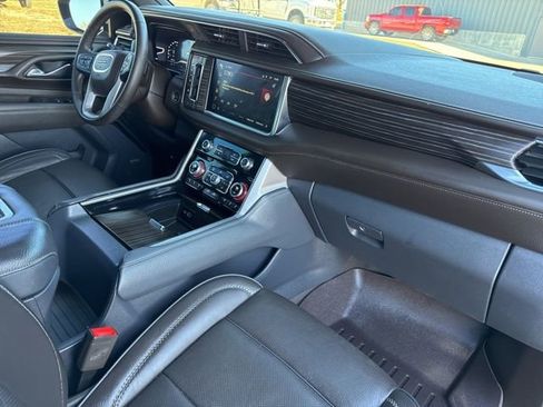 Used 2024 GMC Yukon Denali image 12